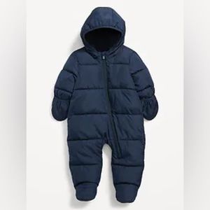 Old Navy water resistant baby hooded and footed snowsuit navy 6-12 months